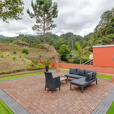 Villa Casa Keam Orange Cliffside Villa, Atlantic Views Santana (Madeira)